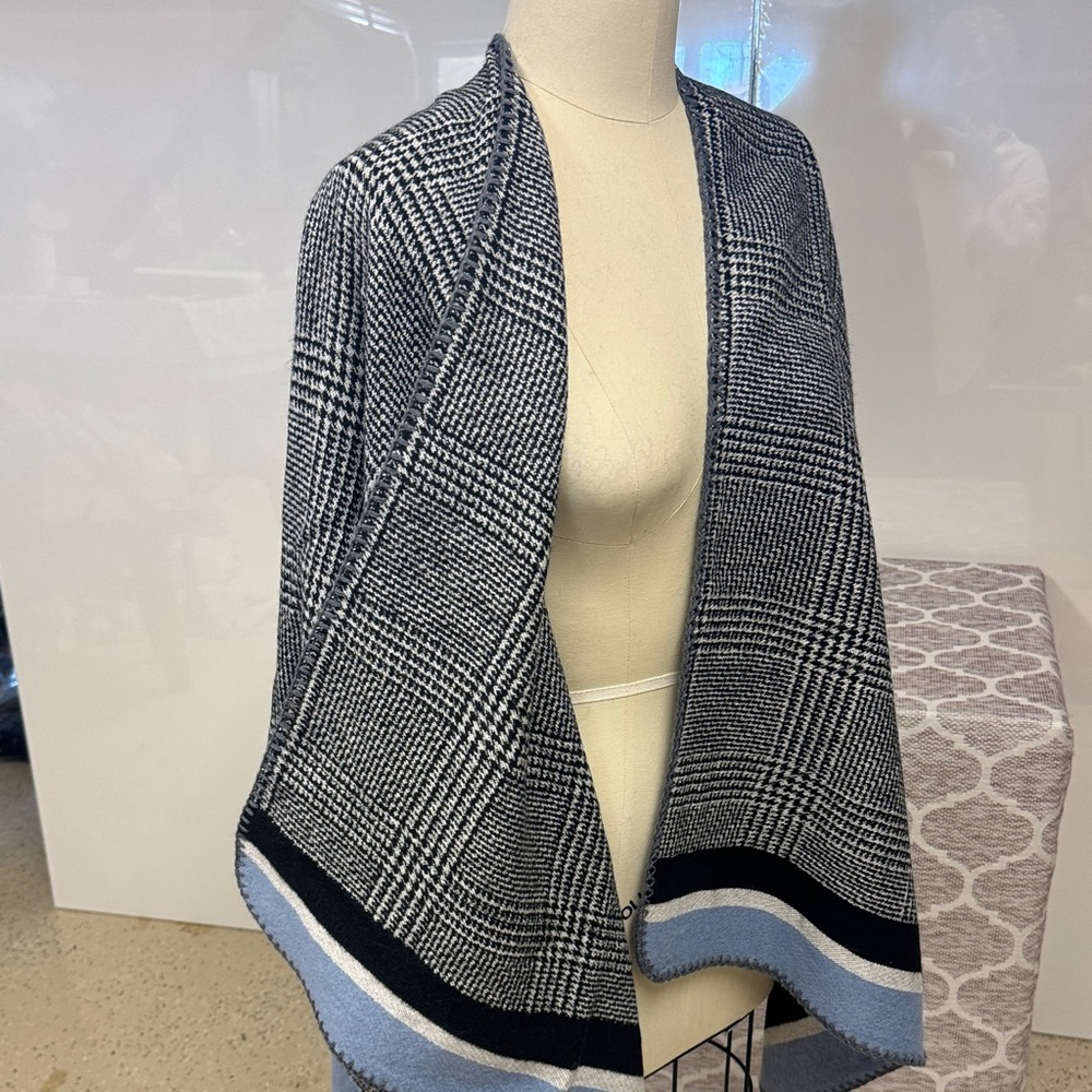 Kensie Reversible Cape/ Shawl -Women's NWT